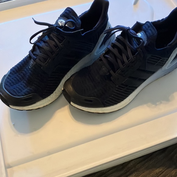 Like new condition. Very rare. Climacool material. - Picture 2 of 4